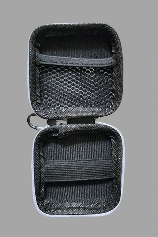 Jax Wanderlust. Mini Zip - Case with Carabiner. Black + White - Maskulo - MCS102 - YX - Maskulo Global (EU) Store